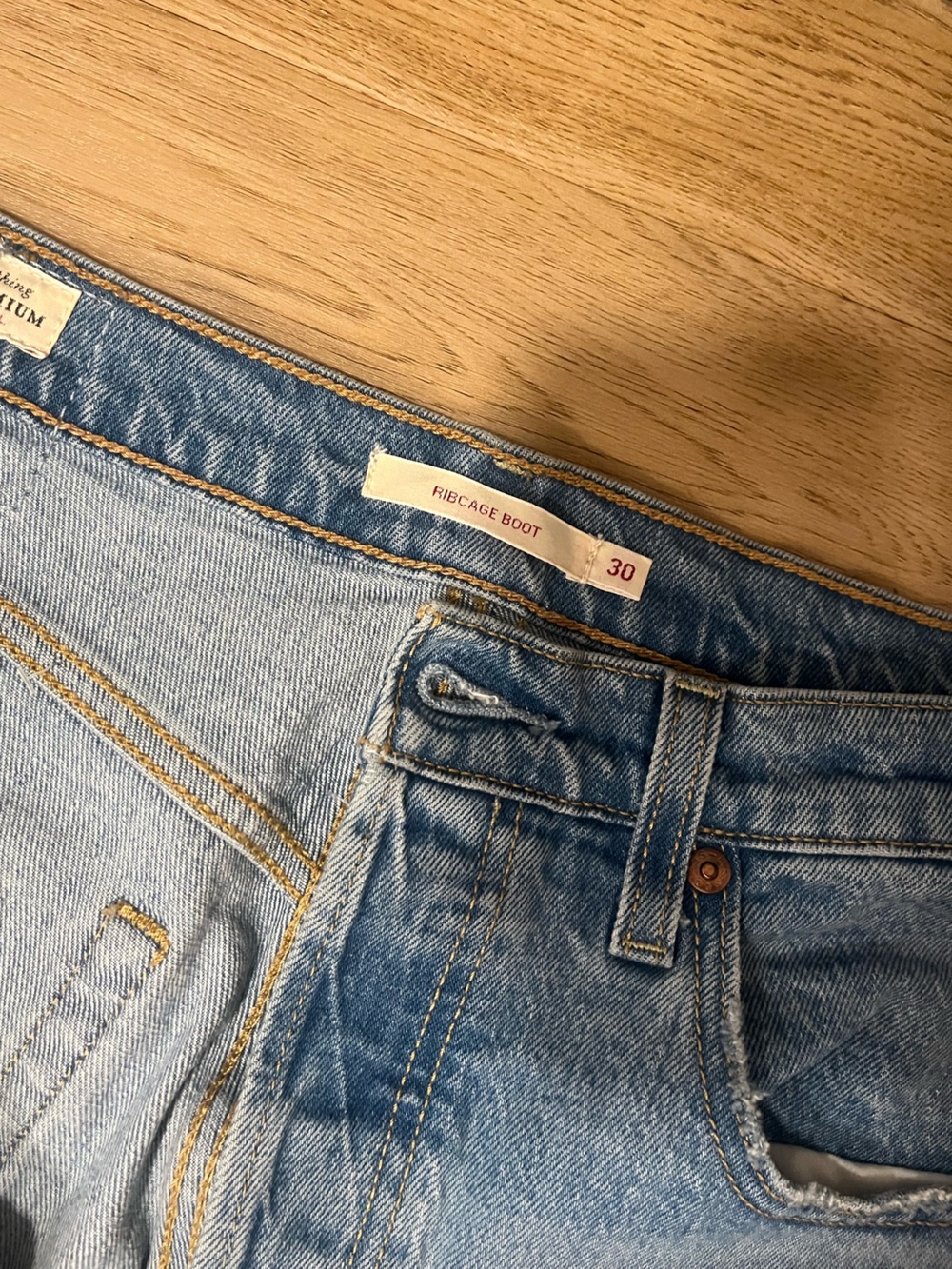 Levi's Women's Ribcage Light Blue Bootcut Jeans - Picture 2 of 3